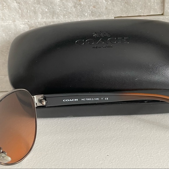 Coach “Pilot” Sunglasses - Picture 4 of 6